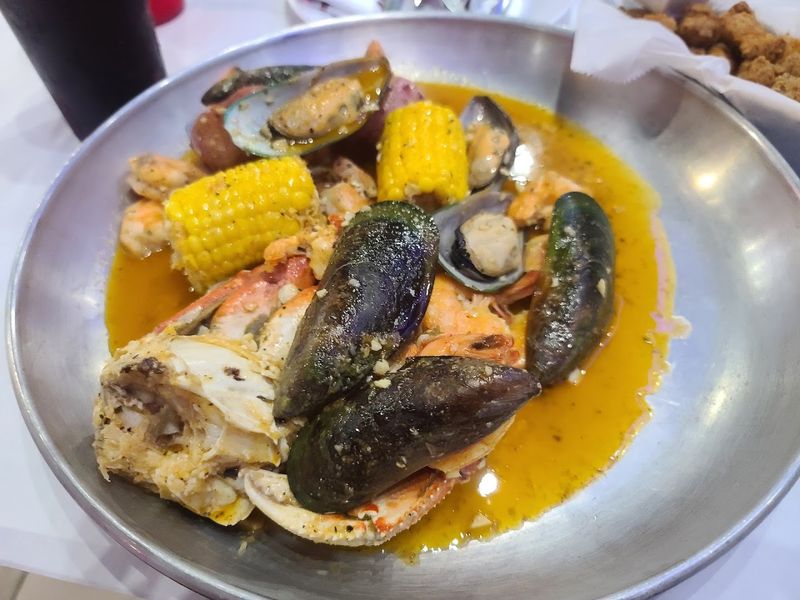 King Ocean Crab, Lansing