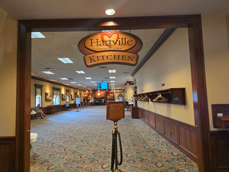 Hartville Kitchen Restaurant & Bakery, Hartville