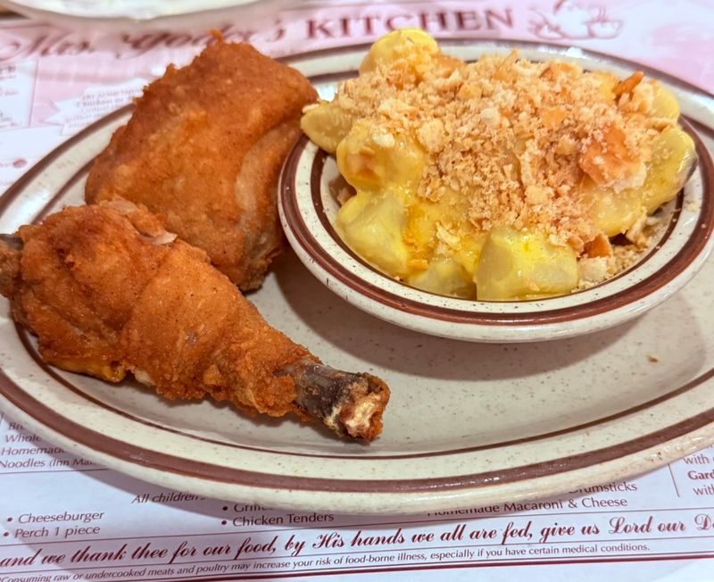 Mrs. Yoder's Kitchen, Mount Hope