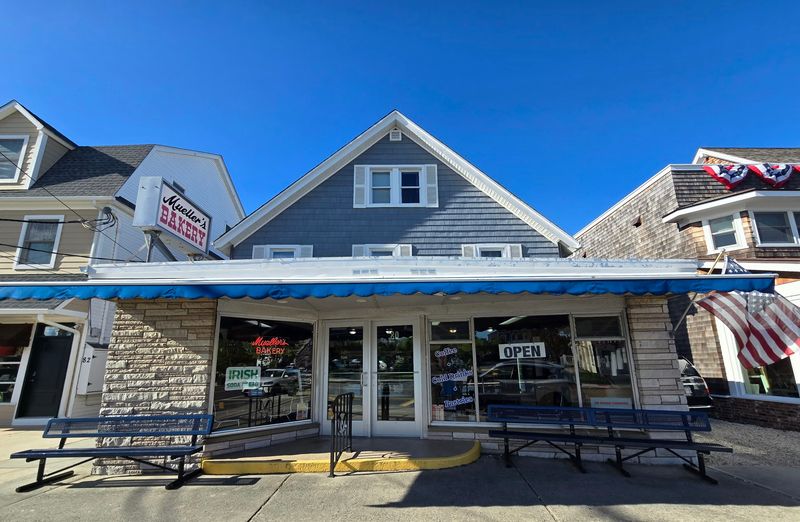 Mueller's Bakery