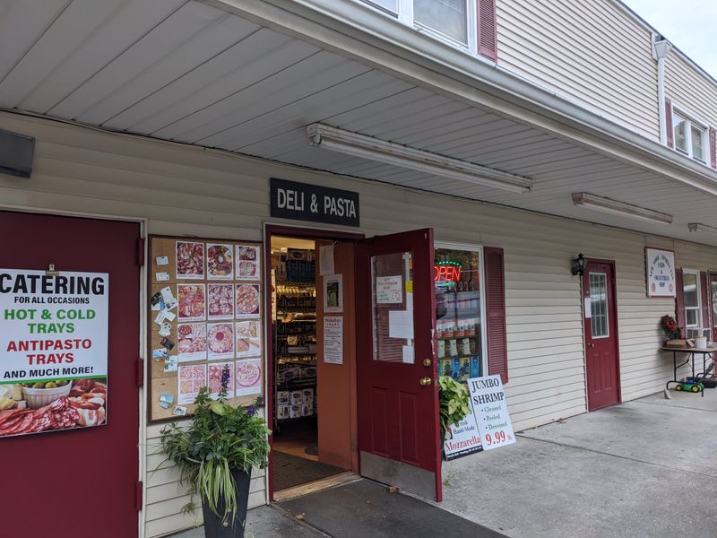 Vinny's Deli & Pasta – Pawling, New York