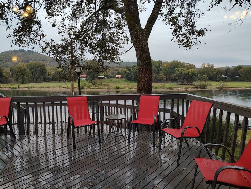 JoJo's Catfish Wharf