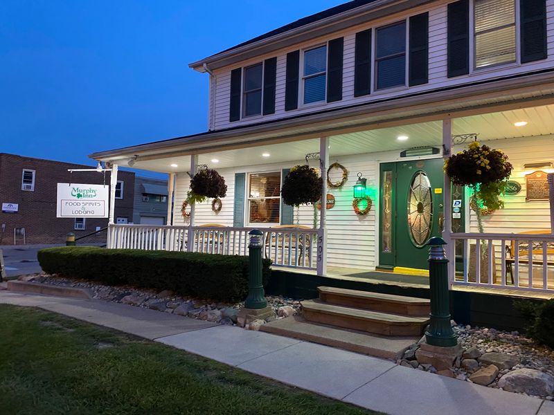 Murphy Inn - St. Clair