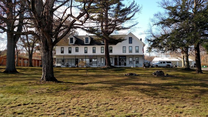 Old Mission Inn / Mission Bay Cafe, Old Mission