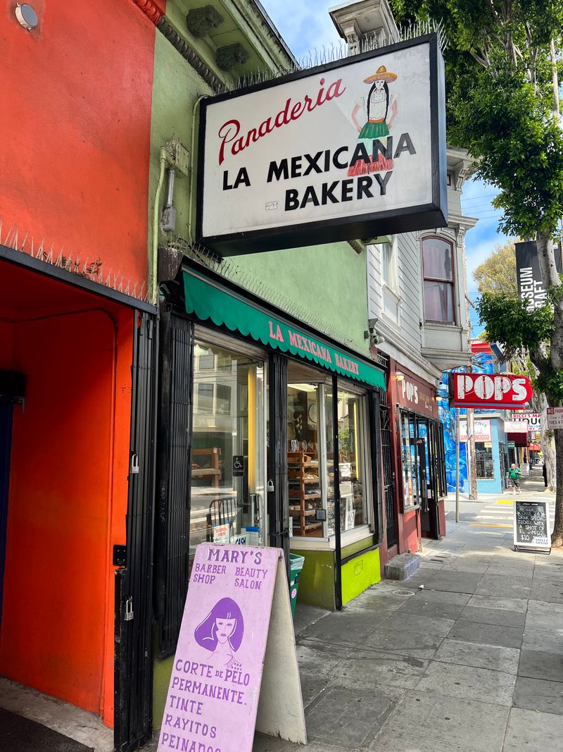 La Mexicana Bakery - Empanadas
