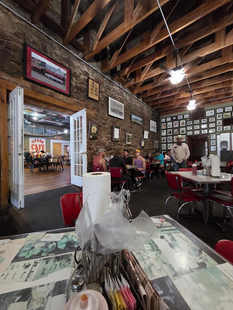 Ozark Café, Jasper