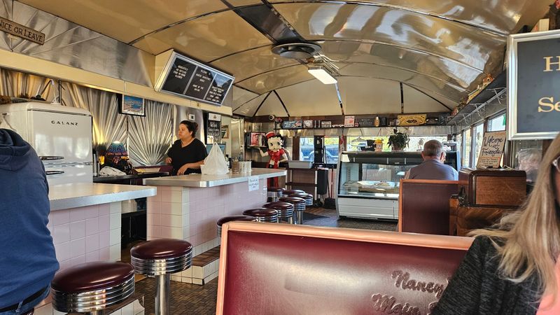 Nancy's Main Street Diner, Grafton