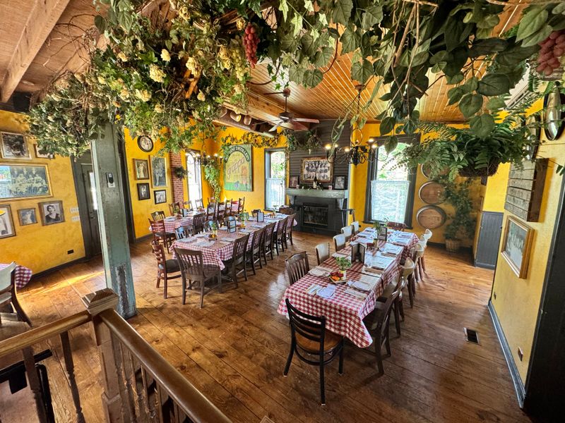 Vinny Vanucchi's Little Italy – Galena