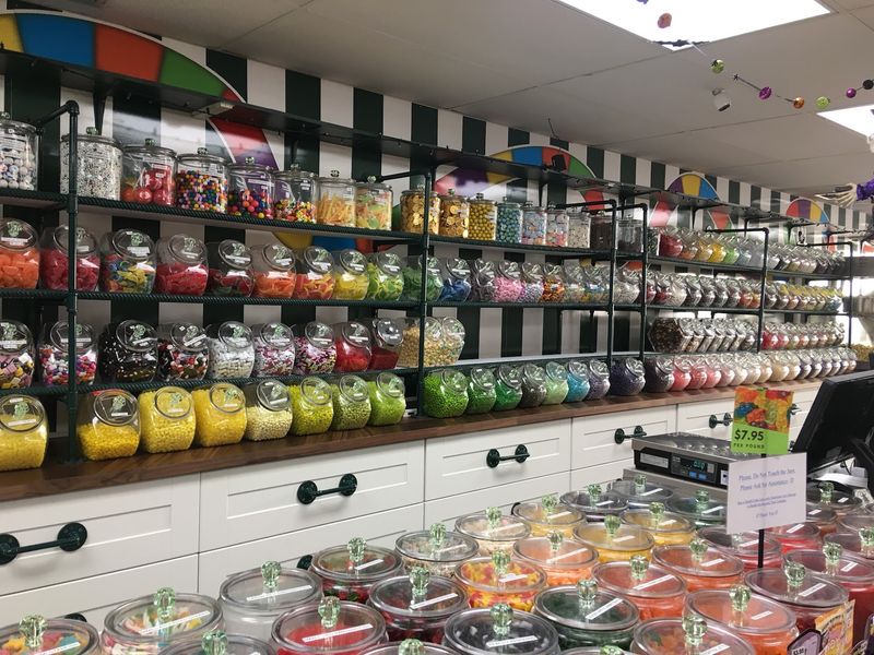 Naper Nuts & Sweets, Naperville