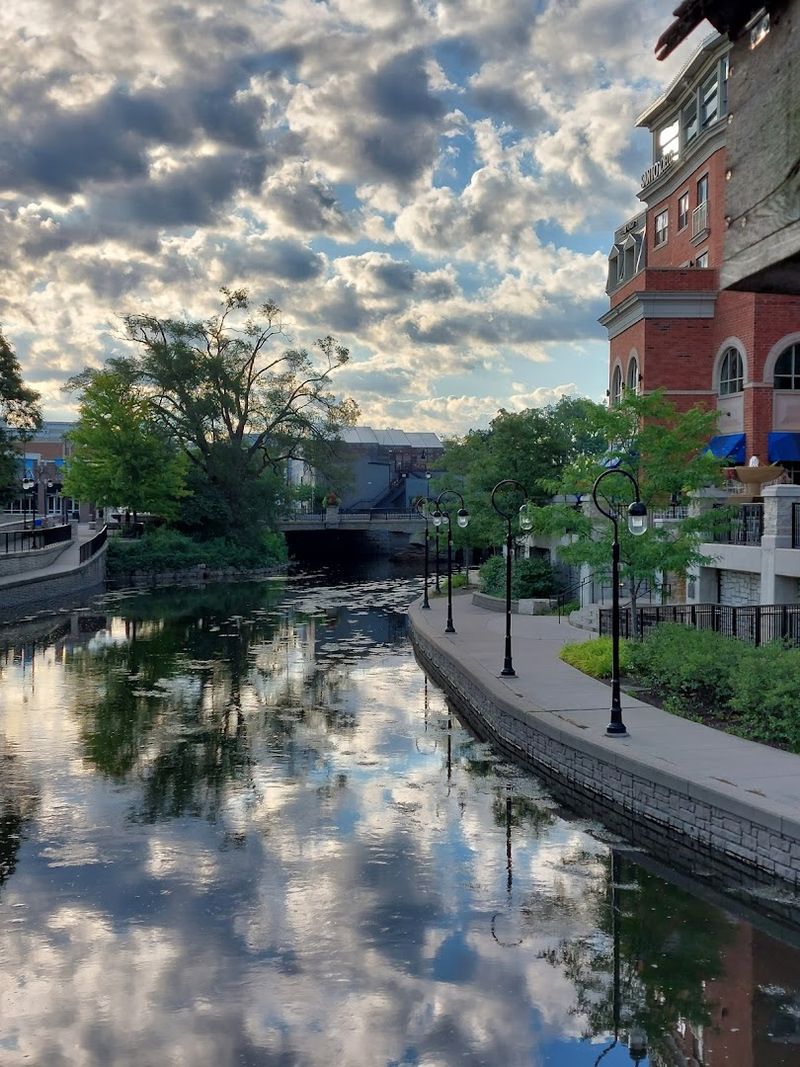 Naperville Riverwalk, Naperville