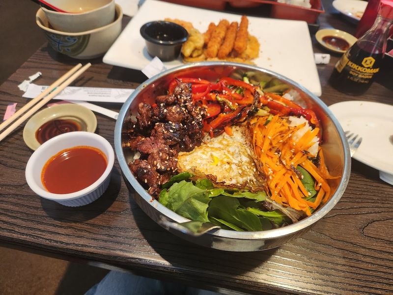Naru Sushi & Grill, Cabot