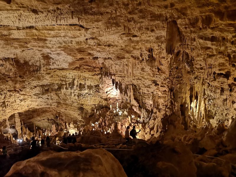 Natural Bridge Caverns