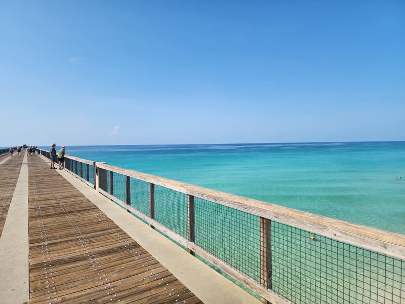 Navarre Beach Fishing Pier Access and Vibe