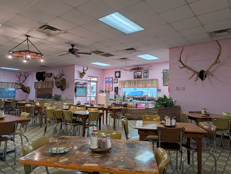Neal's Cafe
