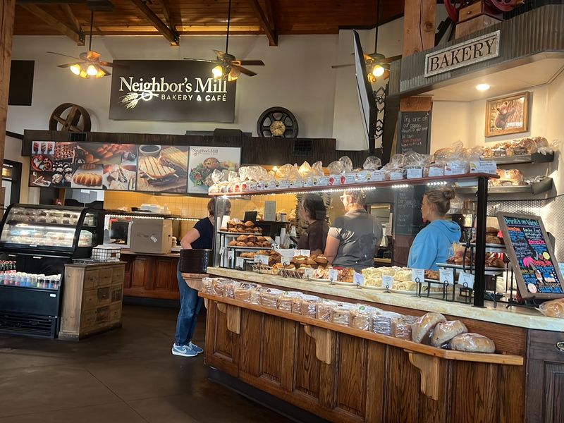 Neighbor's Mill Bakery & Cafe, Harrison