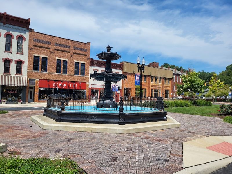 Nelsonville