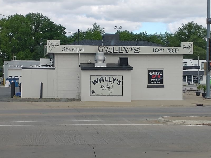 Wally's Drive-In - Breese