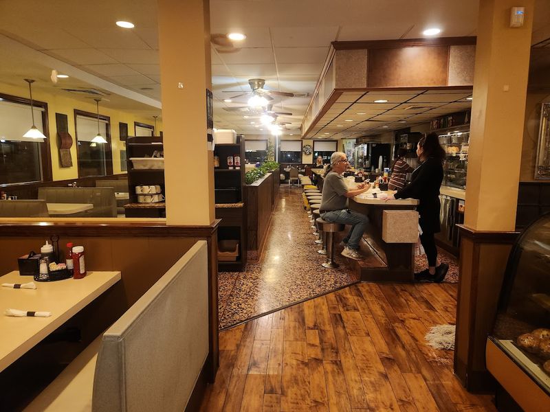 Willow Street Diner, Willow Street