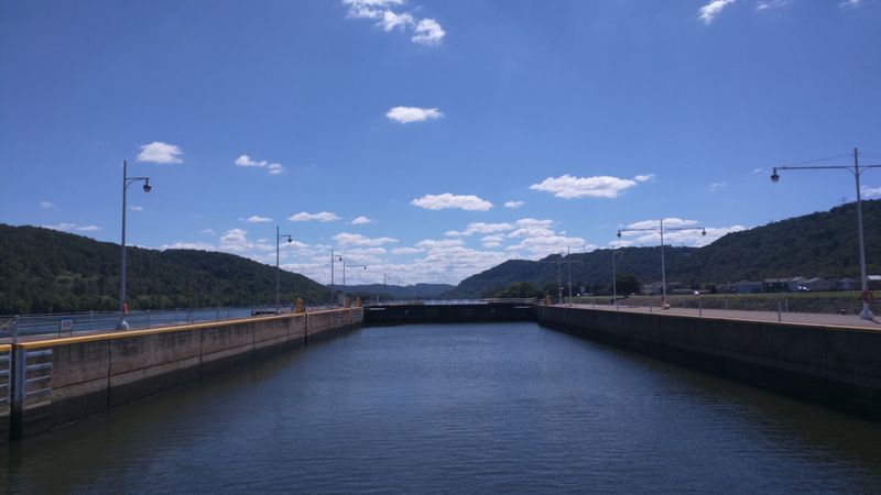 New Cumberland Locks and Dam, Stratton