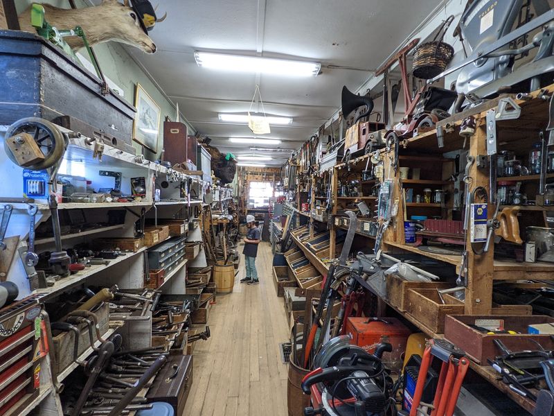 New England's Largest Secondhand Tool Store