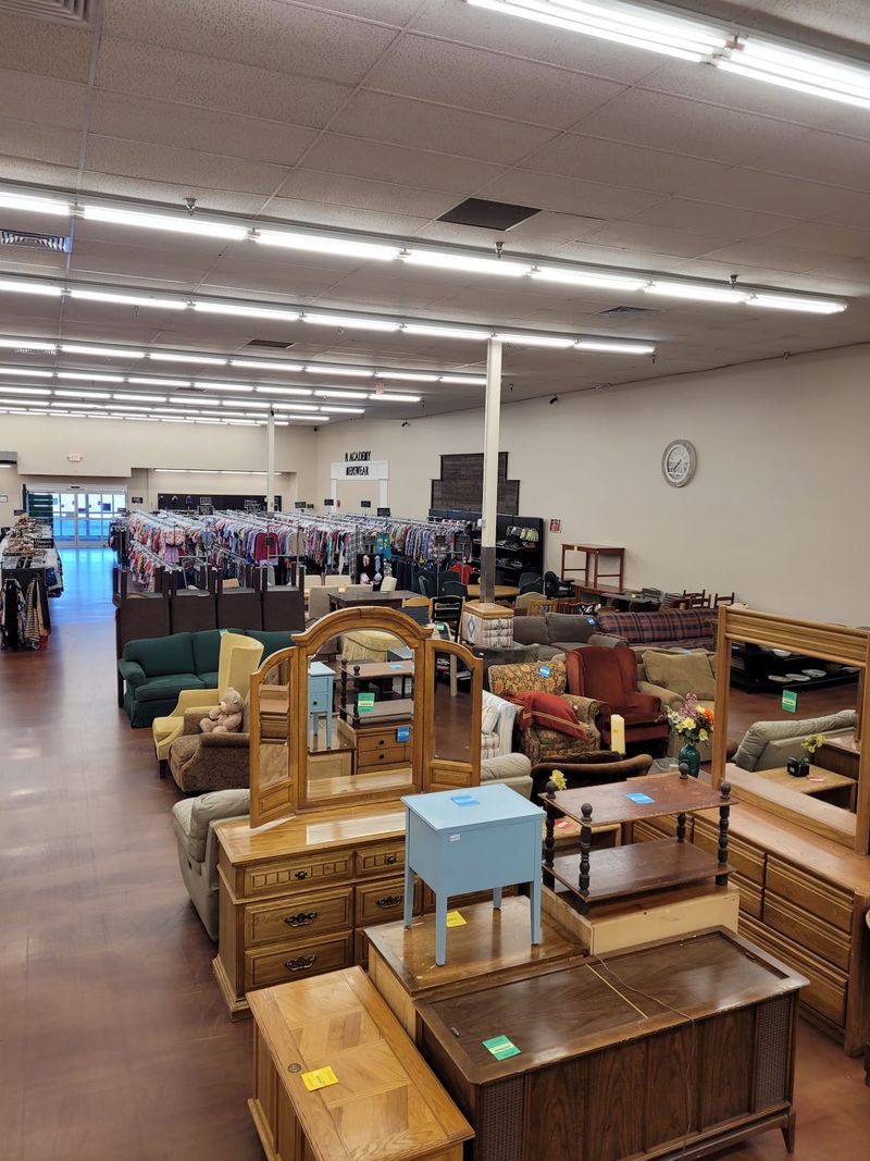 New Horizons Thrift Store, Colorado Springs