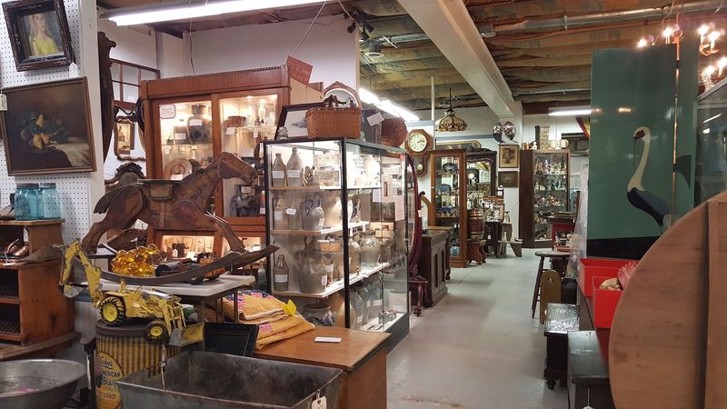 New Oxford Antique Center, New Oxford, Pennsylvania