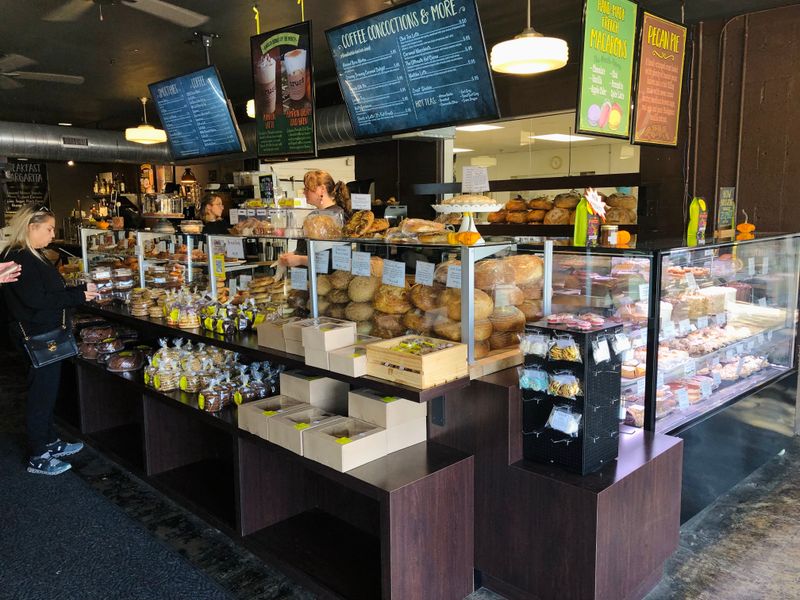 CRUST a baking company – Fenton