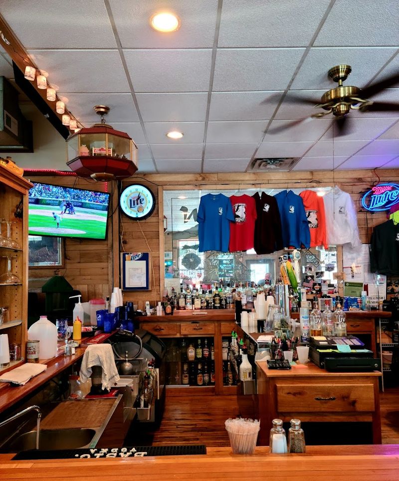 New Windsor Depot Bar & Grill - New Windsor, Rural Western Illinois