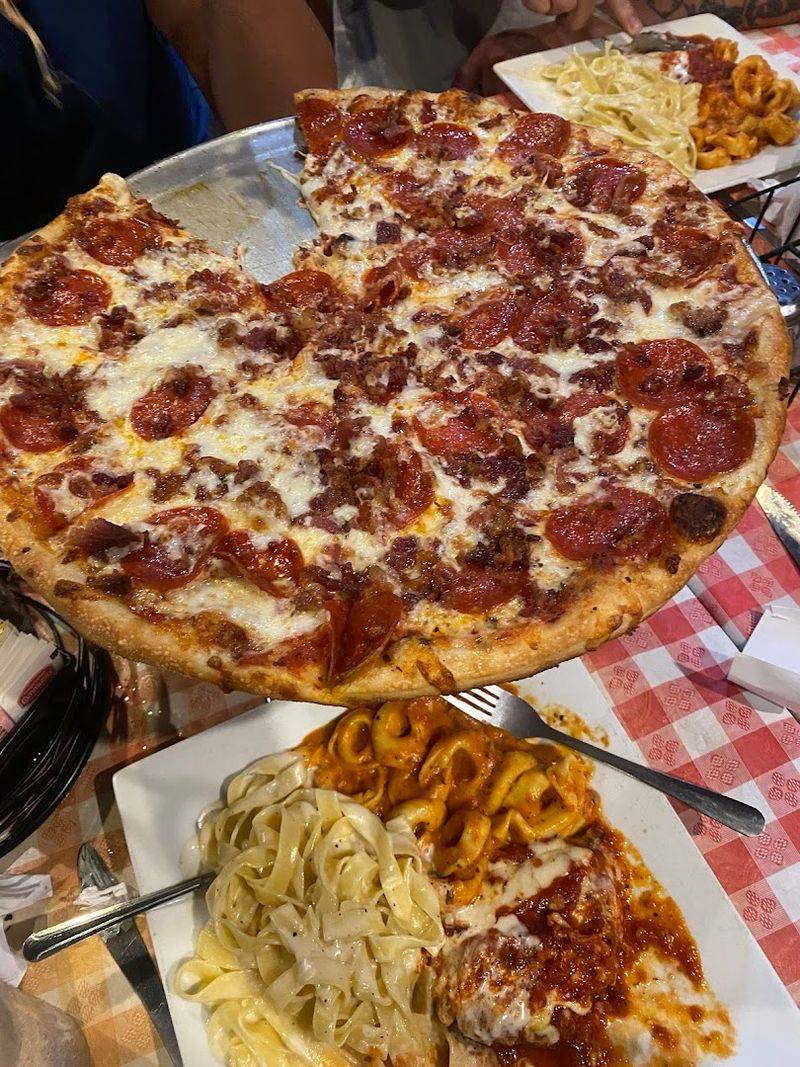 New York-Style Pizza In The Heart Of Texas New York-Style Pizza In The Heart Of Texas