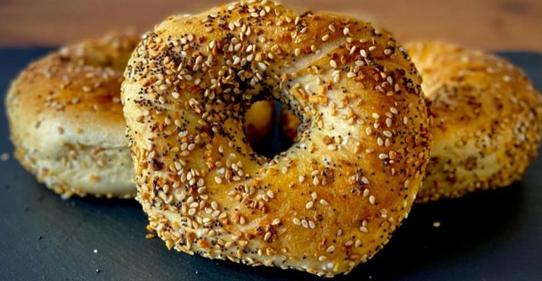 New Yorkers Agree: This Bagel Shop Nails The Perfect Everything Bagel