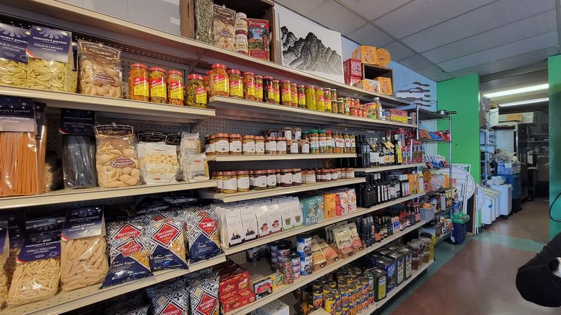Niccoli's Italian Grocery and Deli