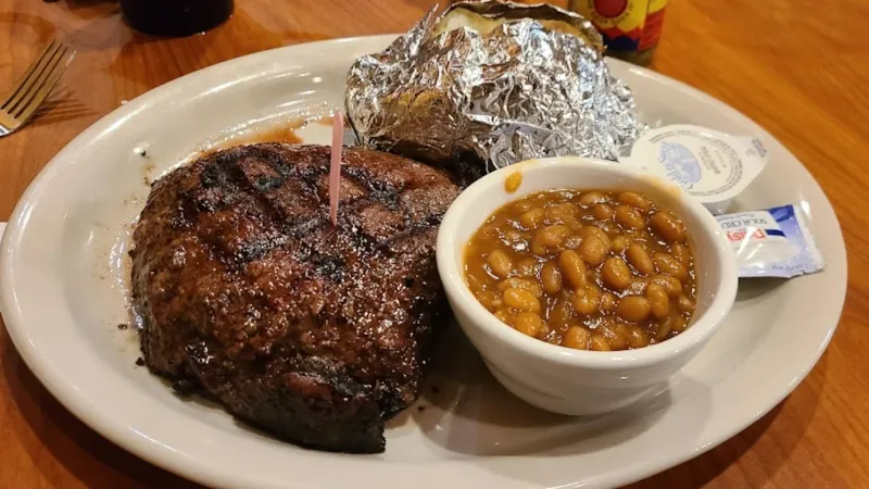Diamond Jim's & Mrs. Donna's (Livingston) - Small Town, Stellar Steaks