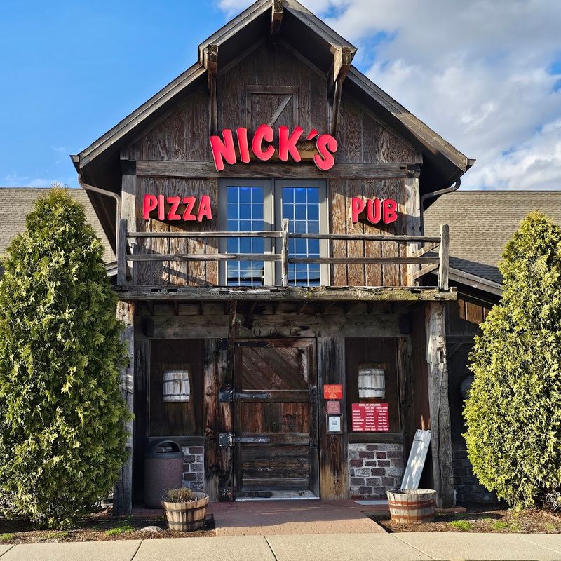Nick's Pizza & Pub