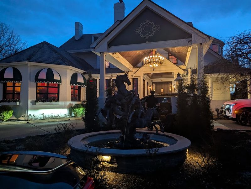 Carlo & Johnny, Cincinnati