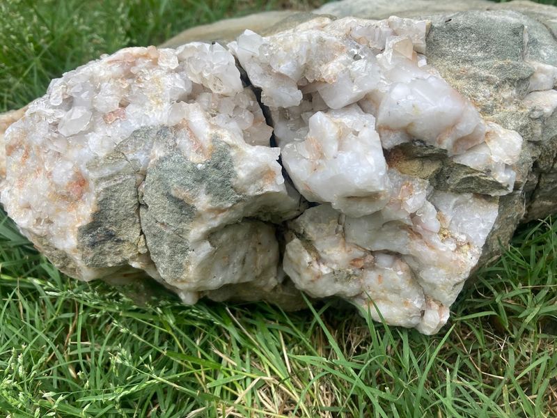 Cleaning And Grading Crystal Finds