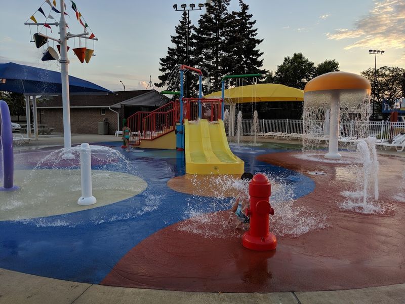 Niles Park District Oasis Waterpark, Niles