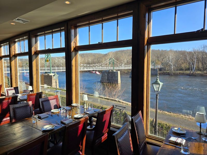 River Views So Good They Upstage the Menu