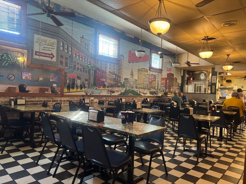 No Name Delicatessen, Columbia