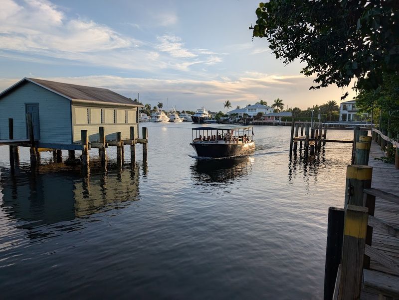 Cap's Place, Lighthouse Point