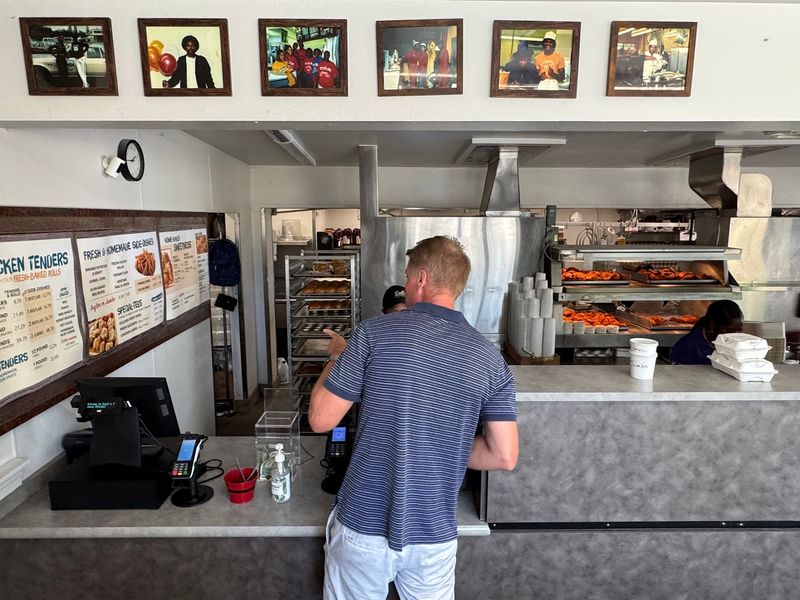 No Tables, No Stools, Just Grab-And-Go Energy No Tables, No Stools, Just Grab-And-Go Energy