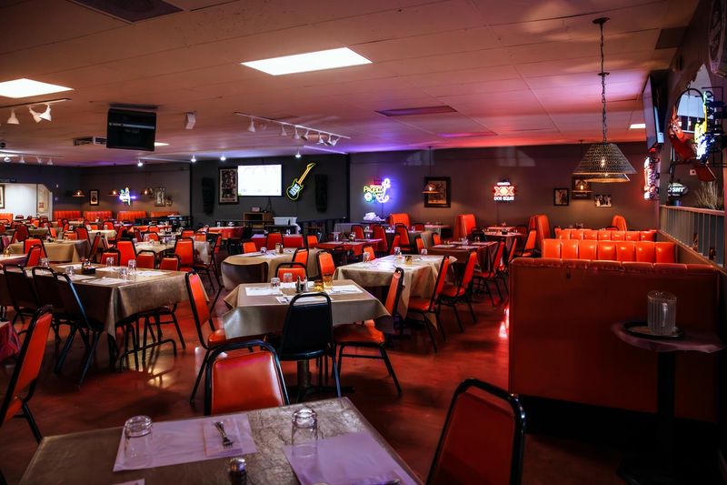 No Velvet Ropes, No Fuss, Just A Comfy Booth
