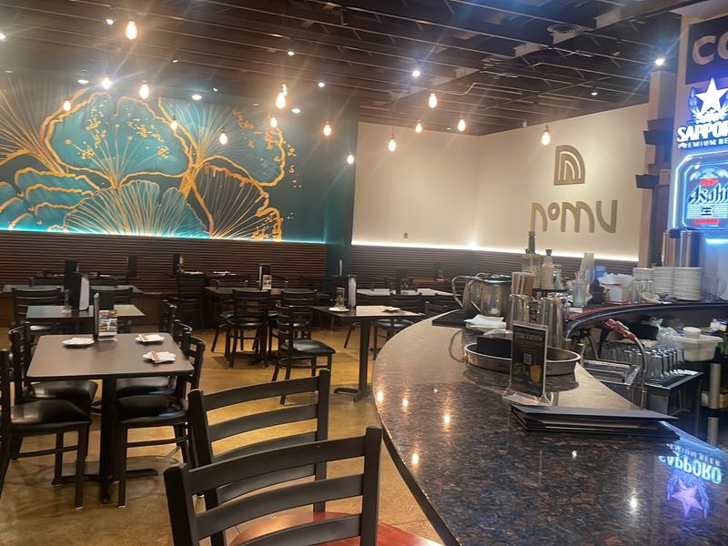 Nomu Restaurant (Glenview)