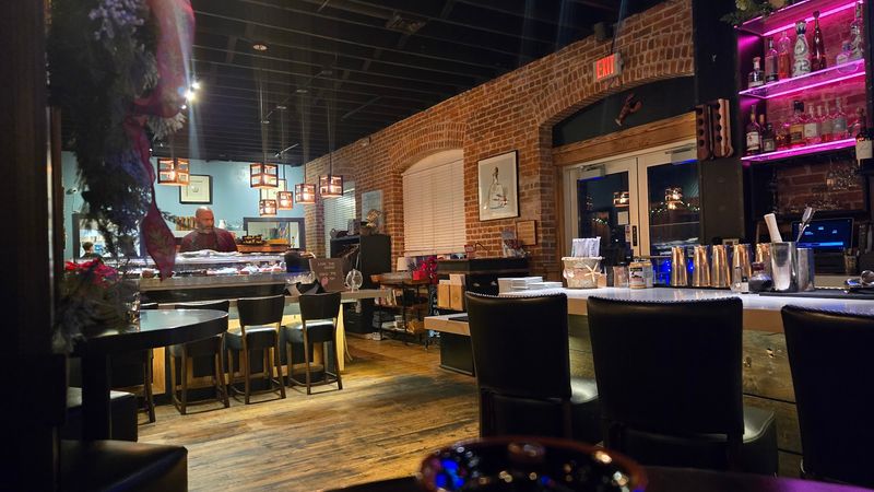 Go Fish! Seafood & Sushi Bar