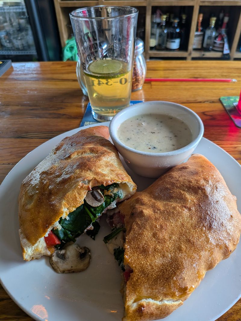 2 Dads Eatery & Taproom