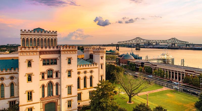 Baton Rouge, LA: Seafood Capital, Vegan Nightmare