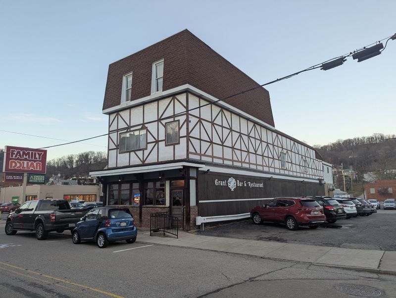 The Grant Bar & Lounge — Millvale