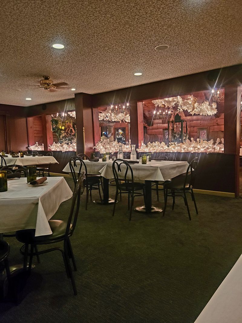 Pinewood Supper Club – Mosinee
