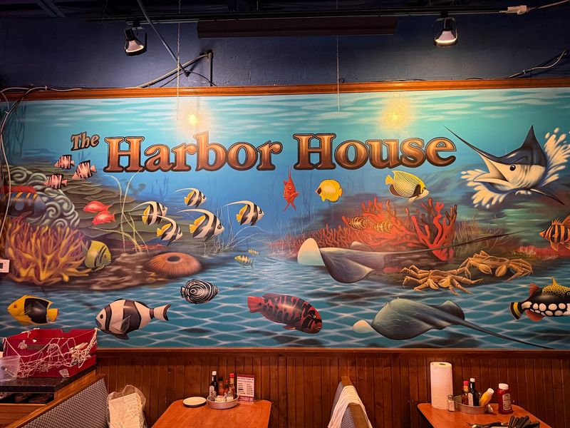 Notice The Nautical Room