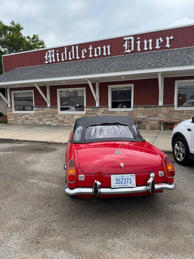 Take The Scenic Detour To Middleton