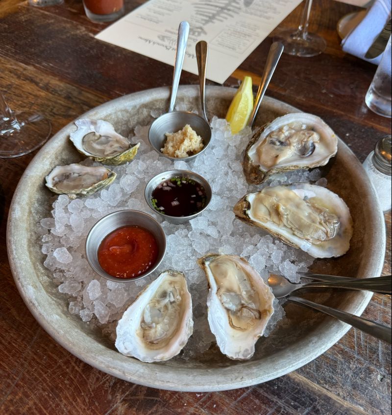 Alley Cat Oyster Bar – Cleveland